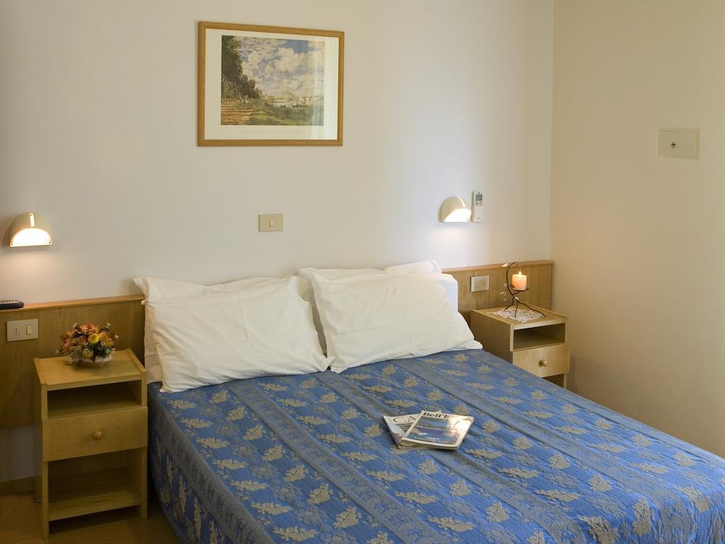 Hotel Nives ريتشوني الغرفة الصورة